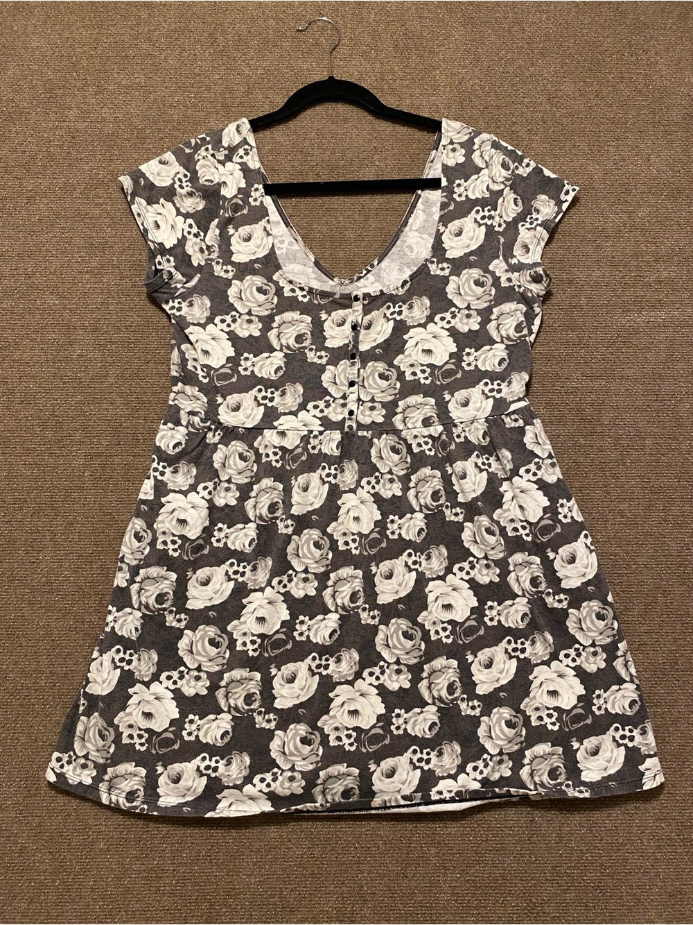 Free People Gray White Floral Empire Waist Babydoll Top L